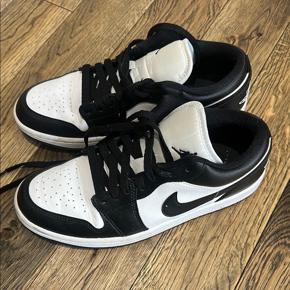 Women’s Black and White Sneakers